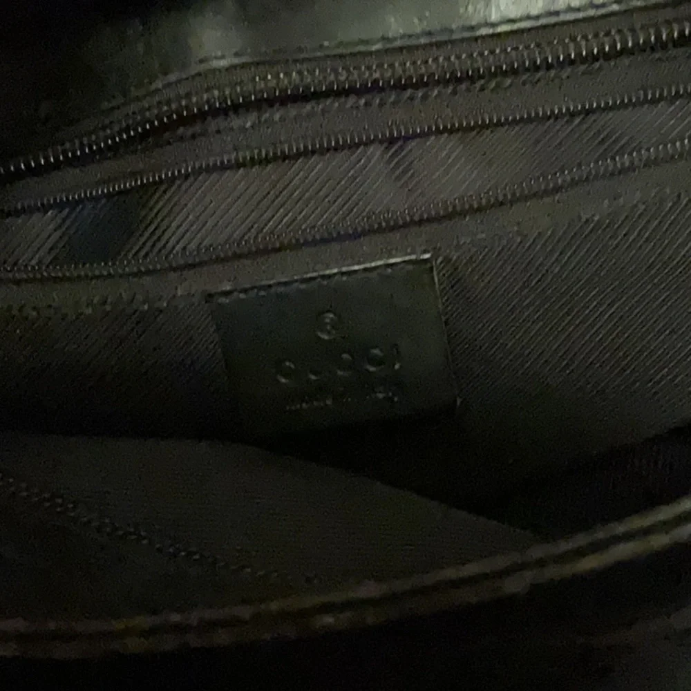 Authentic GUCCI Black GG Nylon Monogram Leather Abbey Medium Tote Bag - Picture 6 of 16